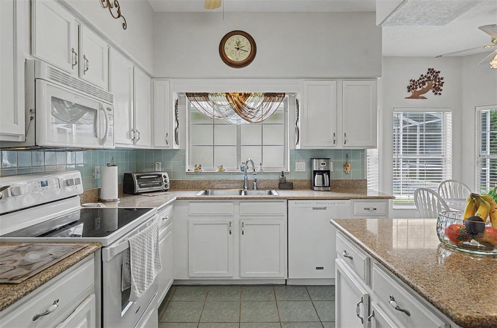 6634 NORTHLAKE DR, ZEPHYRHILLS, FL — photo 24