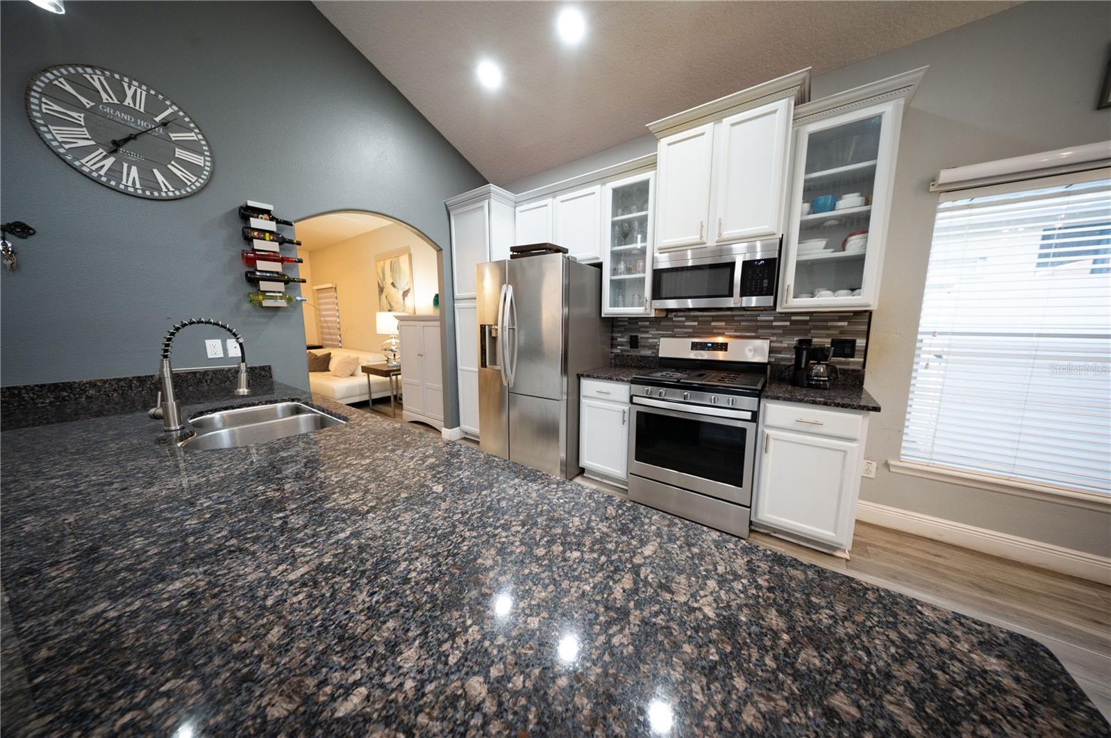 8032 ACADIA ESTATES CT, KISSIMMEE, FL — photo 13