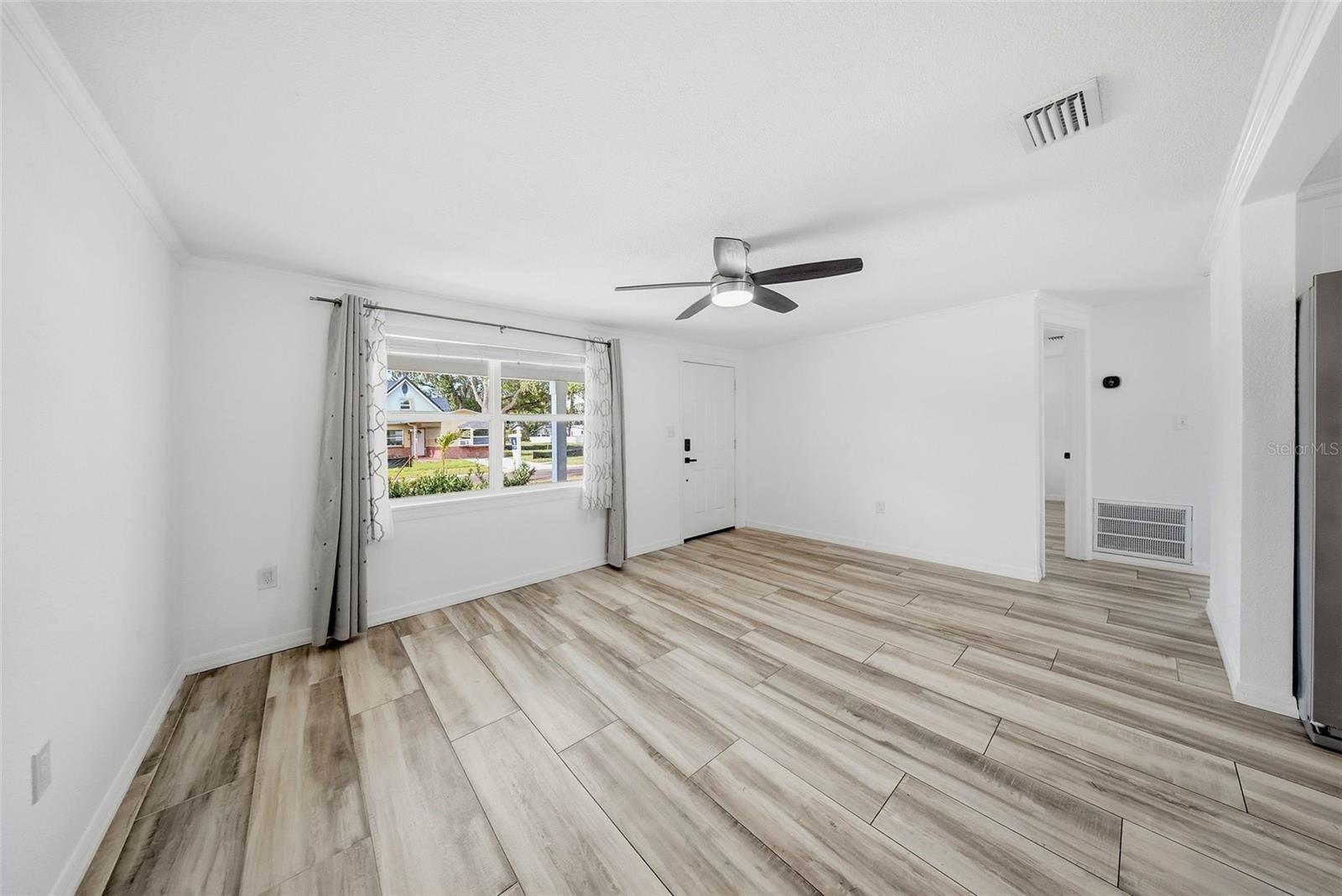 1565 CONNECTICUT AVE NE, ST PETERSBURG, FL — photo 4