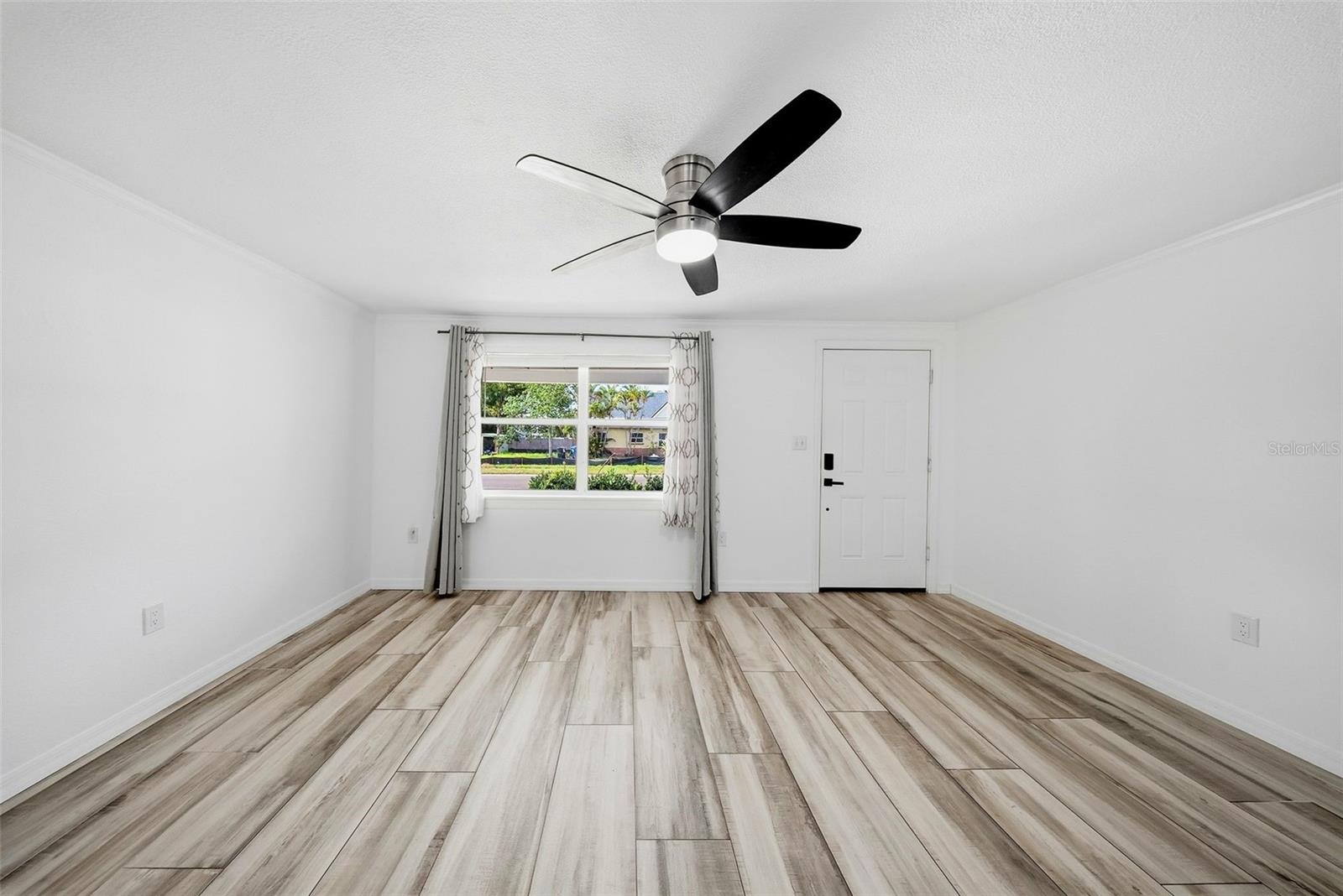 1565 CONNECTICUT AVE NE, ST PETERSBURG, FL — photo 5