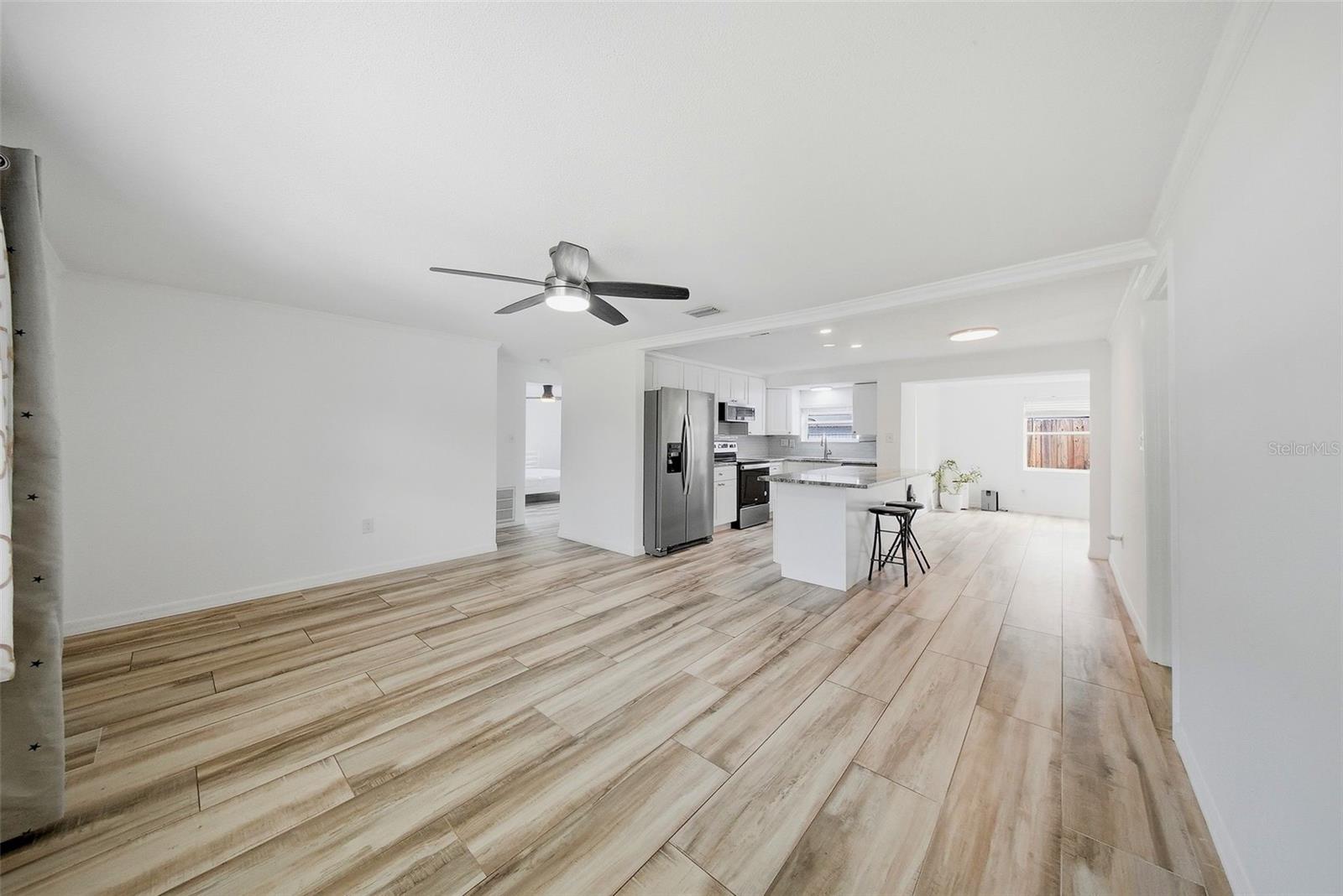 1565 CONNECTICUT AVE NE, ST PETERSBURG, FL — photo 8