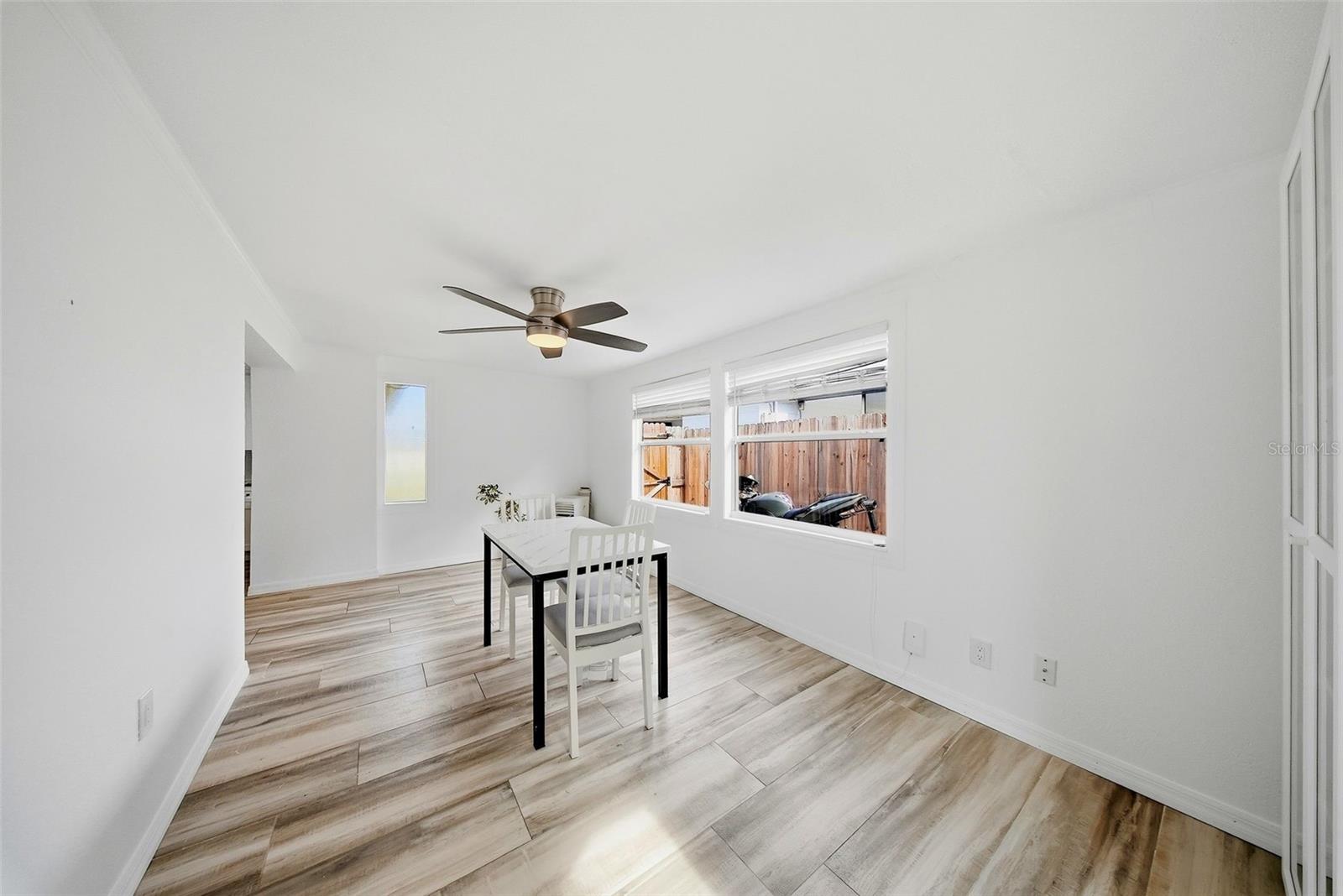 1565 CONNECTICUT AVE NE, ST PETERSBURG, FL — photo 17