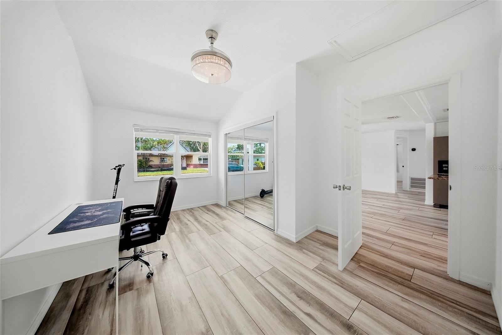 1565 CONNECTICUT AVE NE, ST PETERSBURG, FL — photo 21