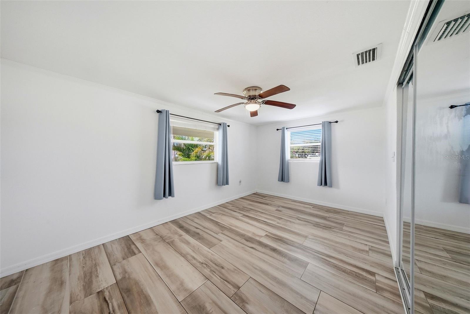 1565 CONNECTICUT AVE NE, ST PETERSBURG, FL — photo 29