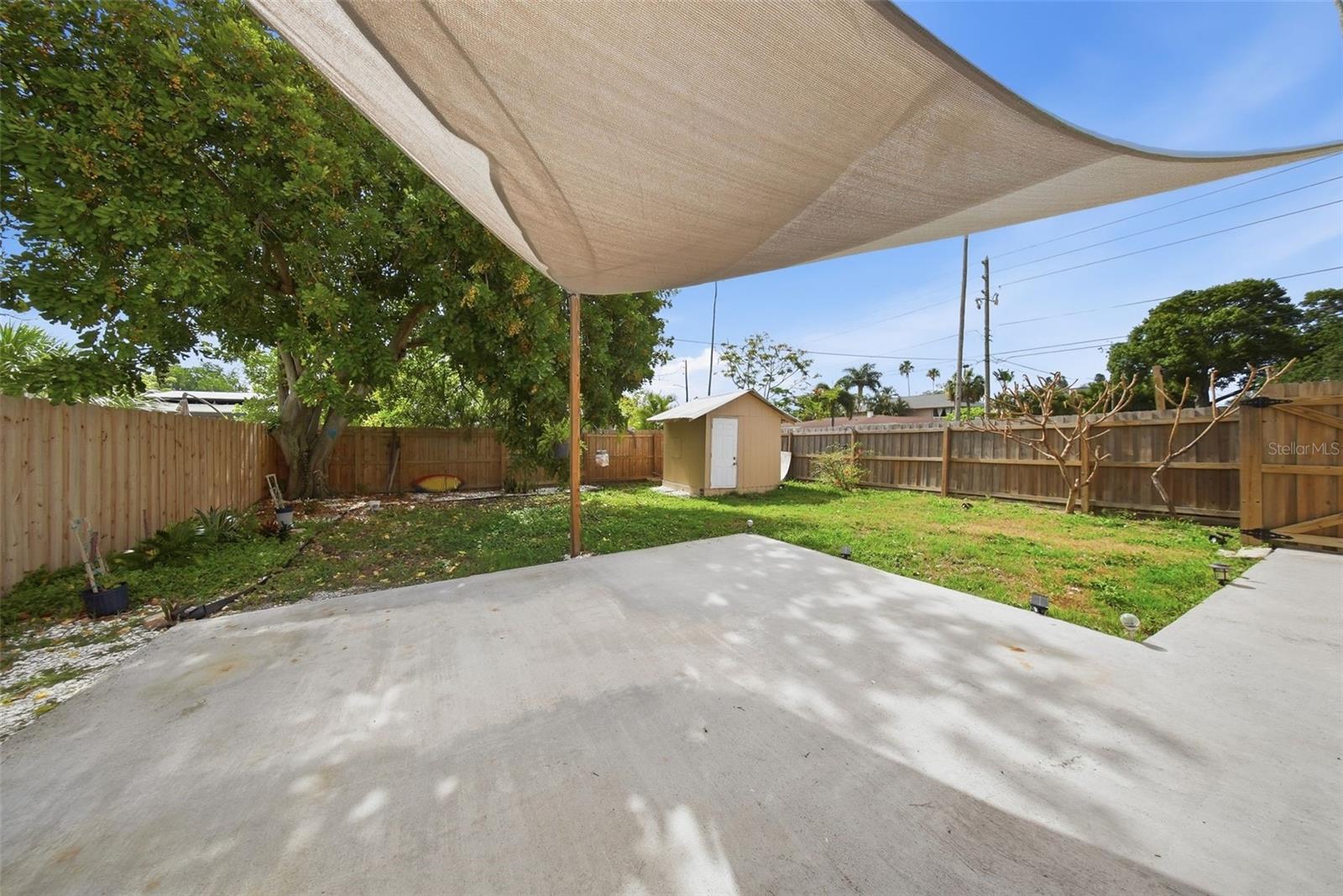 1565 CONNECTICUT AVE NE, ST PETERSBURG, FL — photo 32