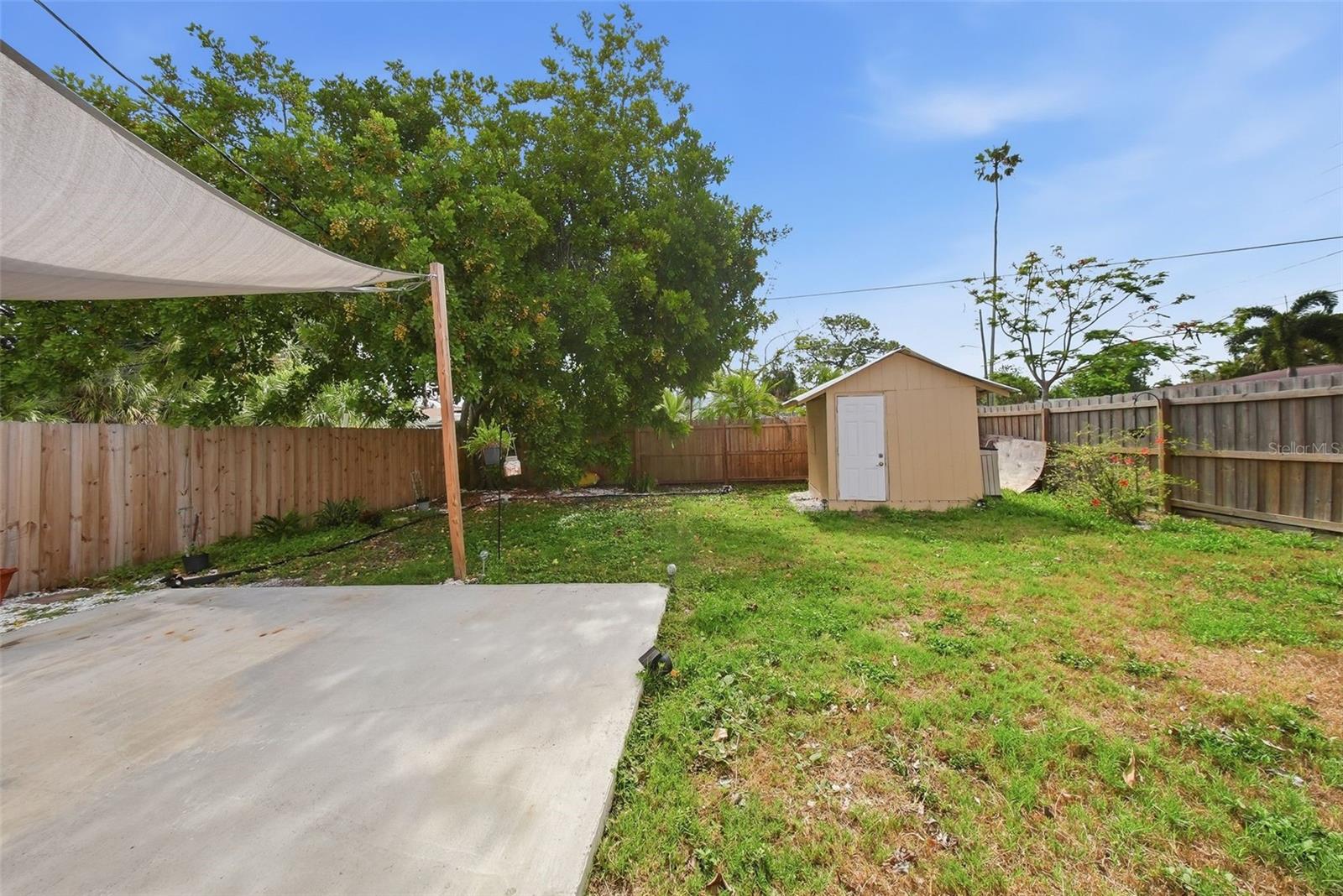 1565 CONNECTICUT AVE NE, ST PETERSBURG, FL — photo 36