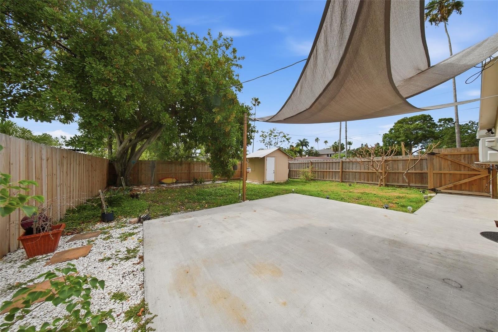 1565 CONNECTICUT AVE NE, ST PETERSBURG, FL — photo 37