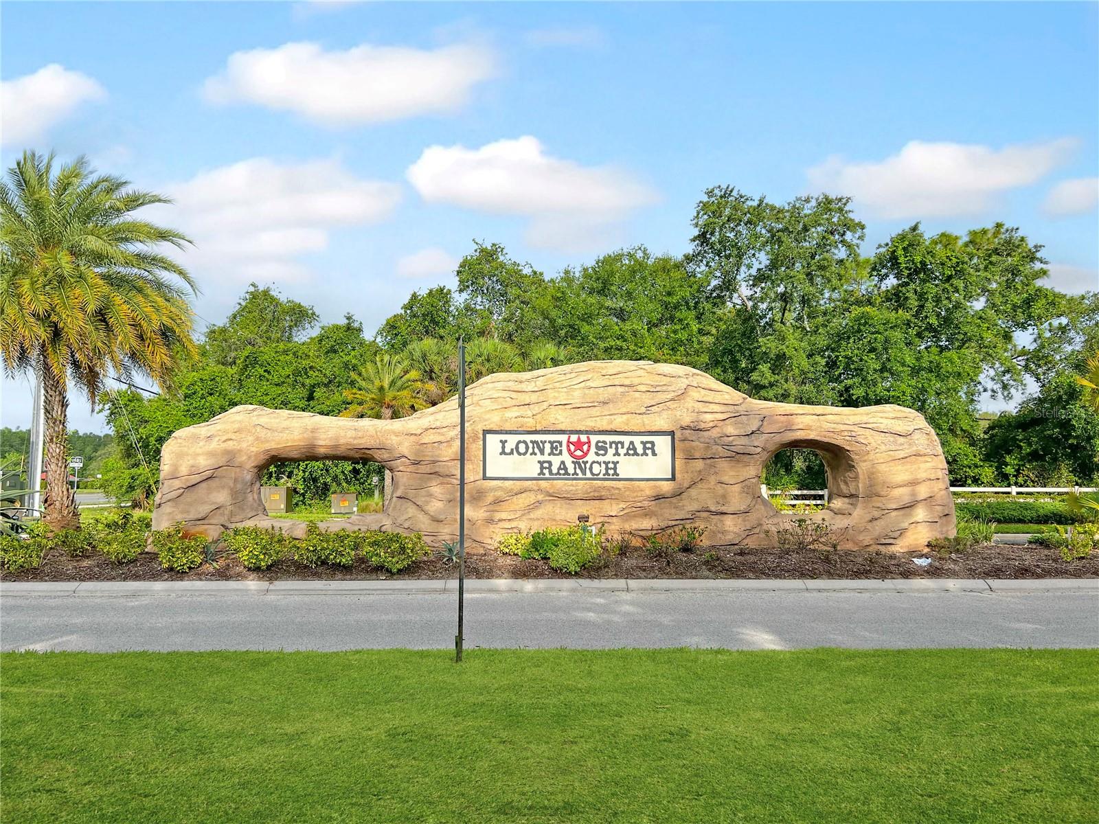 15767 STABLE RUN DR, SPRING HILL, FL — photo 34