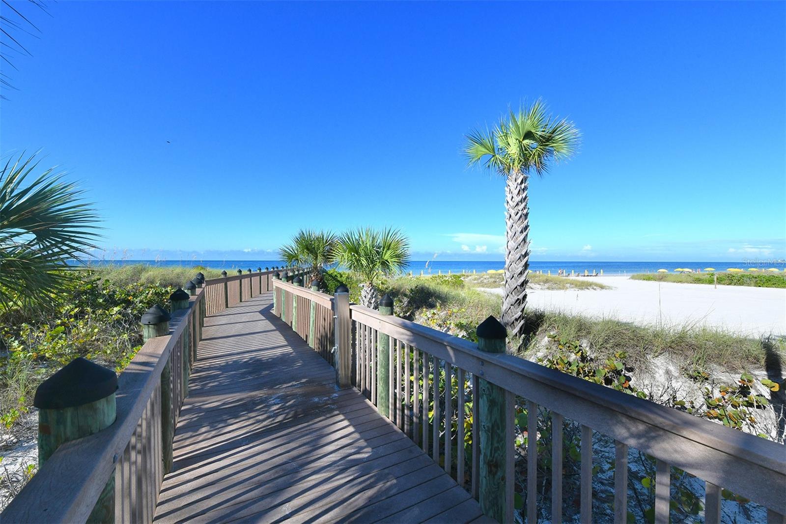 915 SEASIDE DR #402, Weeks 10-13, SARASOTA, FL — photo 42