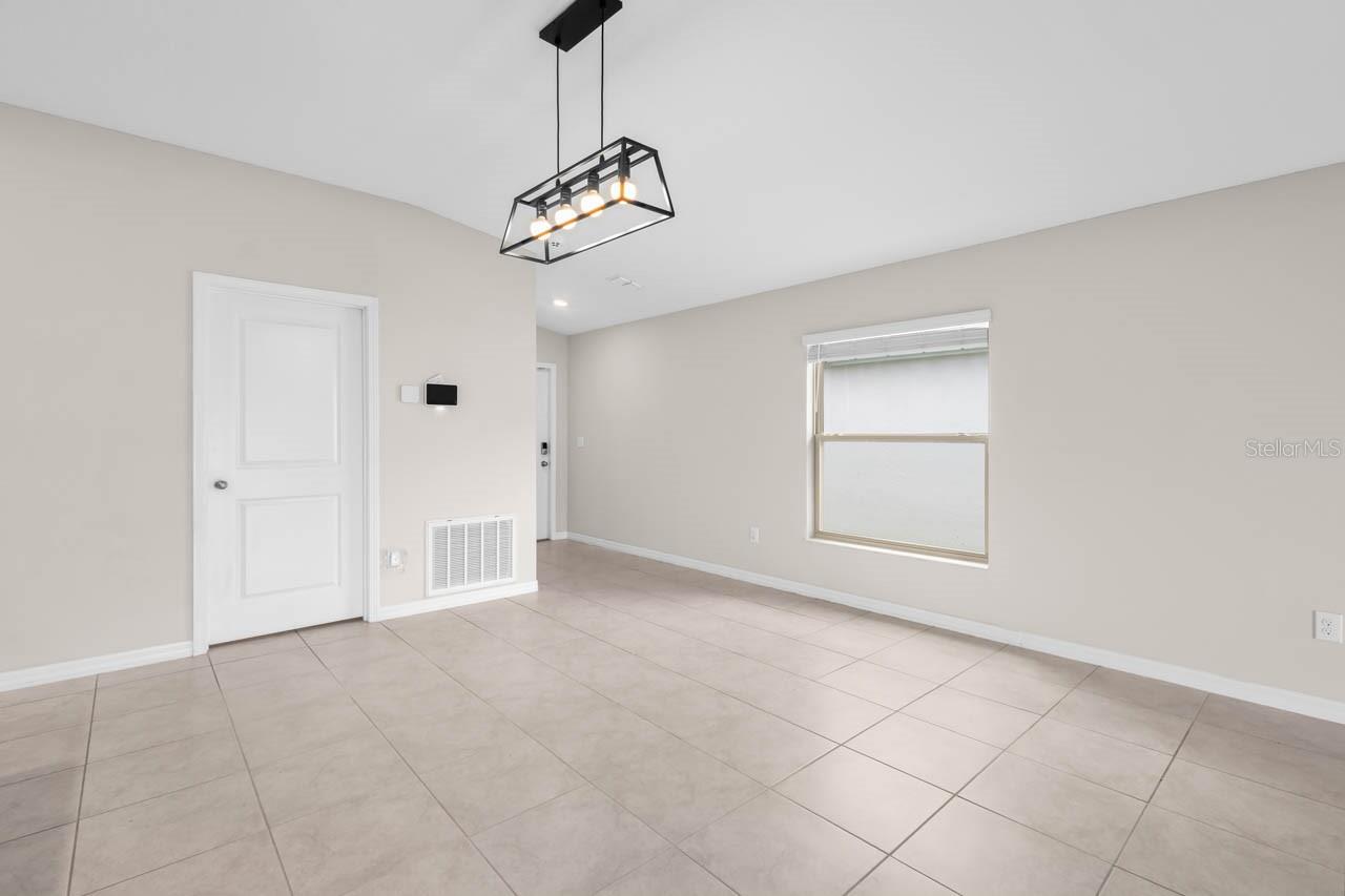 6823 KING CREEK DR, SUN CITY CENTER, FL — photo 6