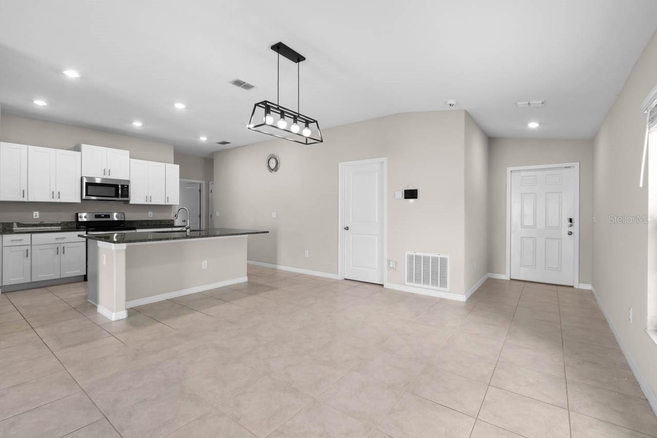 6823 KING CREEK DR, SUN CITY CENTER, FL — photo 7