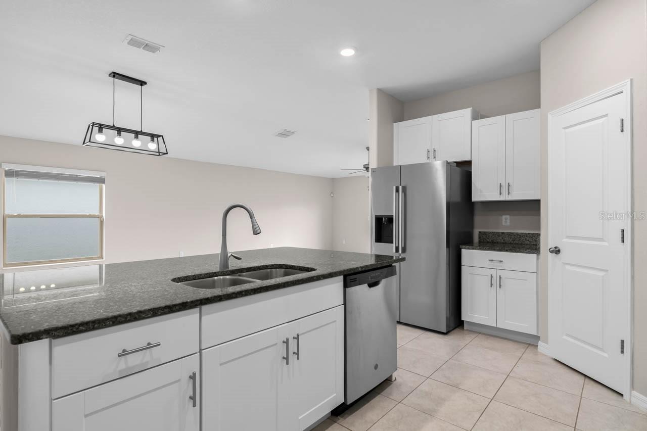 6823 KING CREEK DR, SUN CITY CENTER, FL — photo 12