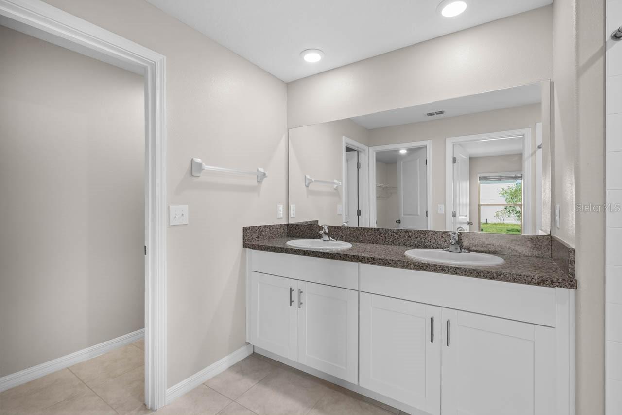 6823 KING CREEK DR, SUN CITY CENTER, FL — photo 18