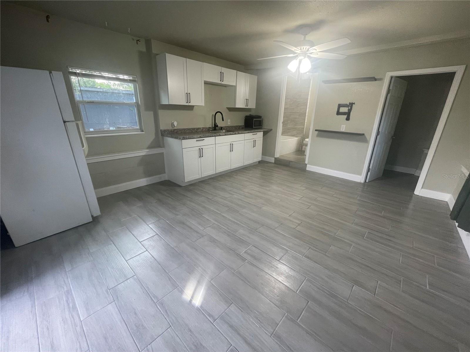 3419 19TH ST E #Back ADU, BRADENTON, FL — photo 3
