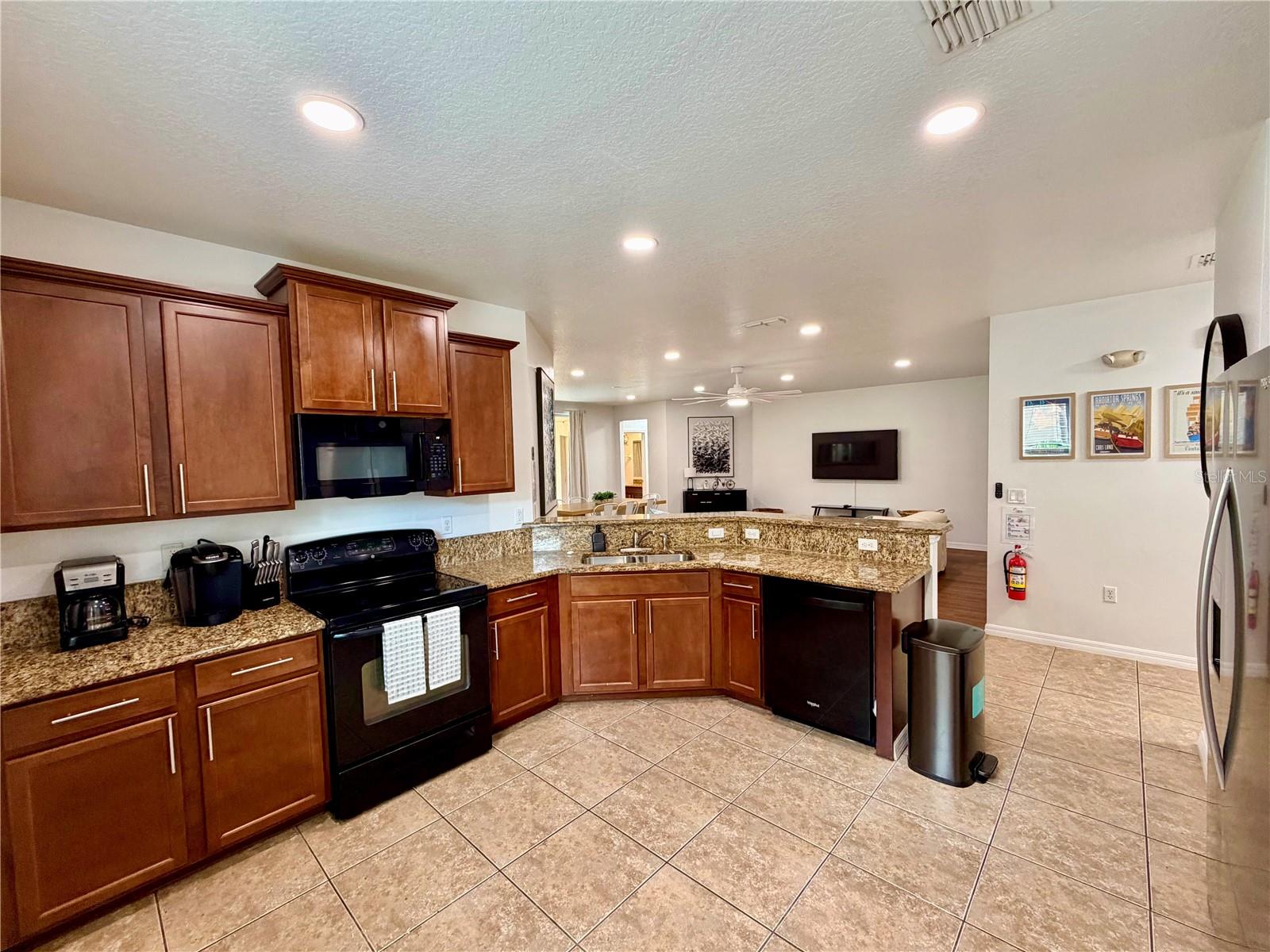 9110 STROMBOLI CT, KISSIMMEE, FL — photo 6