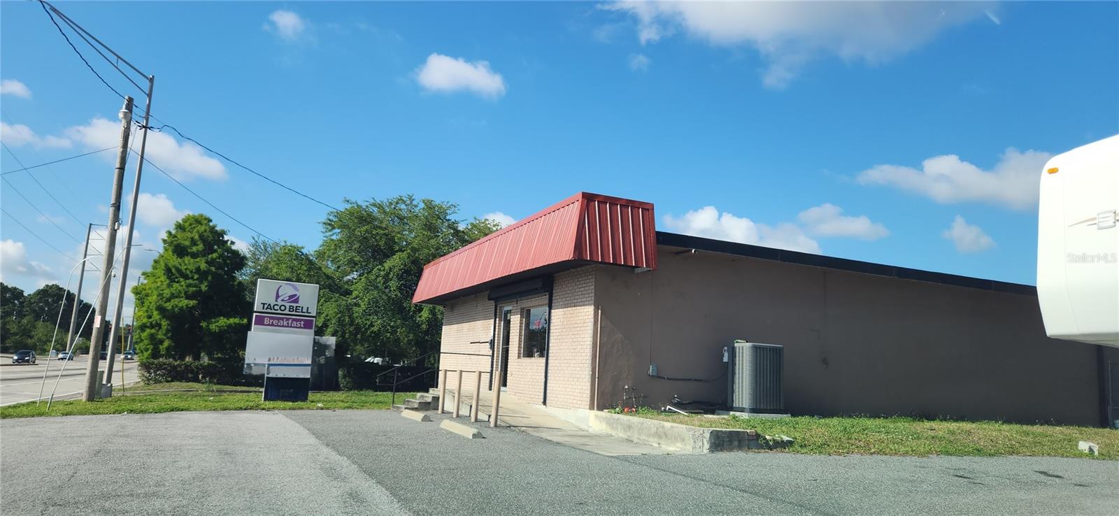 610 N COMBEE RD, LAKELAND, FL