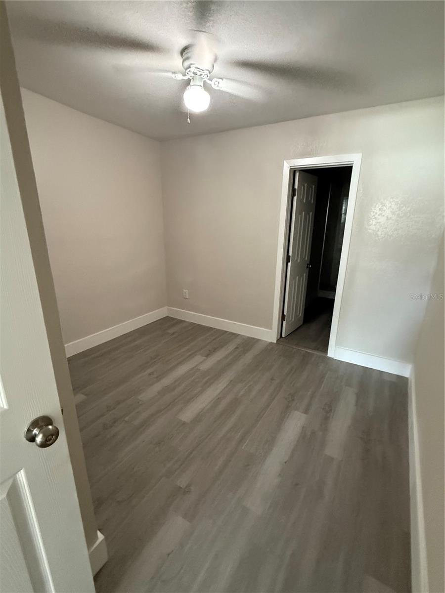5612 LARIMER DR, TAMPA, FL — photo 5