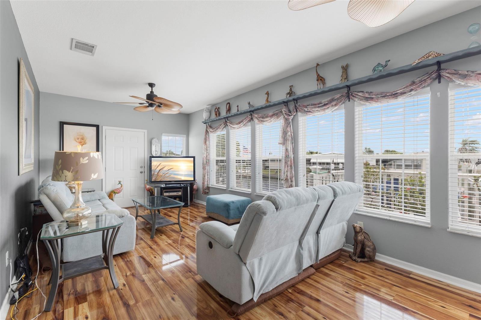 124 AMERICANA CT NE #214, ST PETERSBURG, FL — photo 8