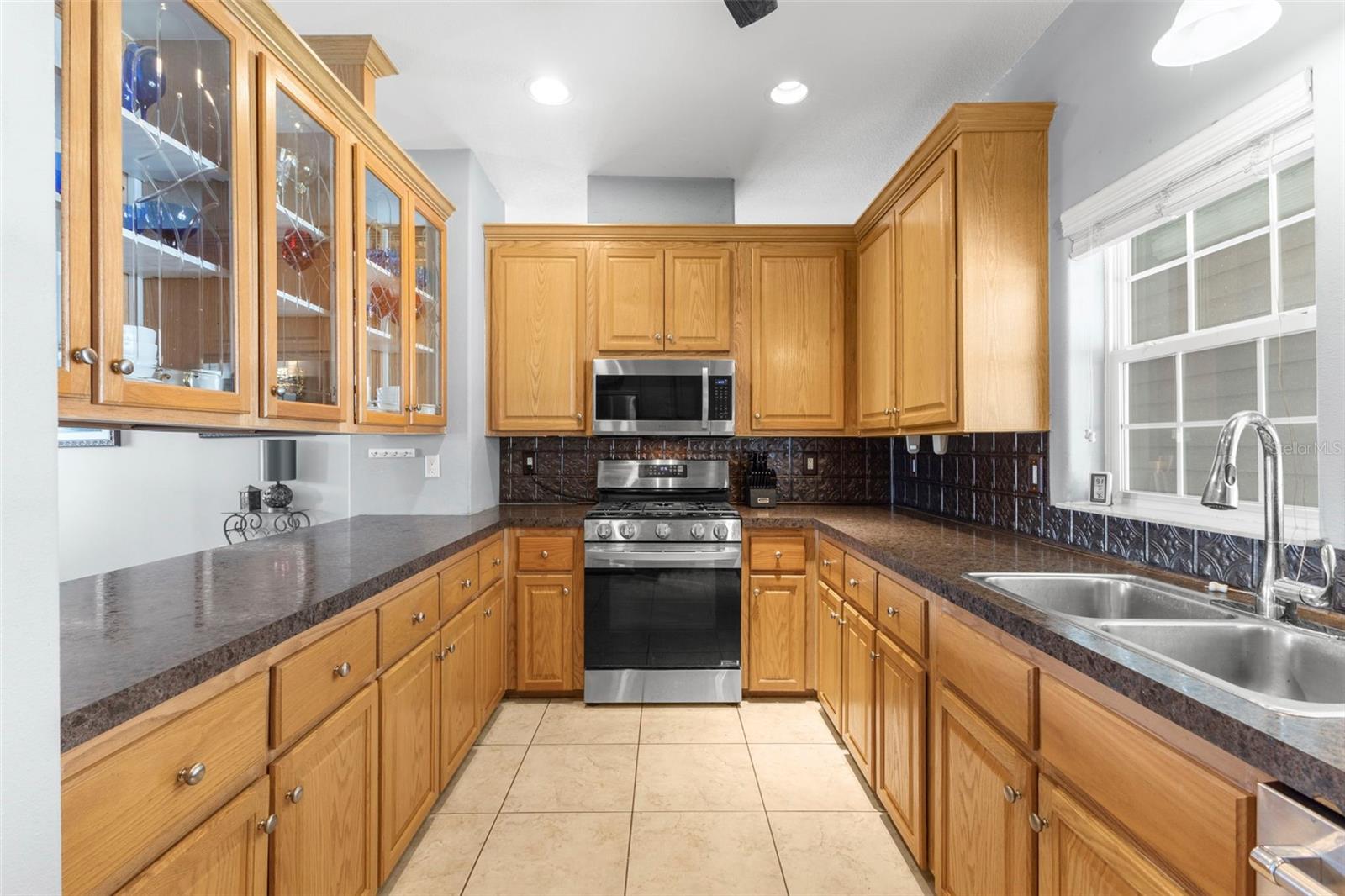 124 AMERICANA CT NE #214, ST PETERSBURG, FL — photo 14
