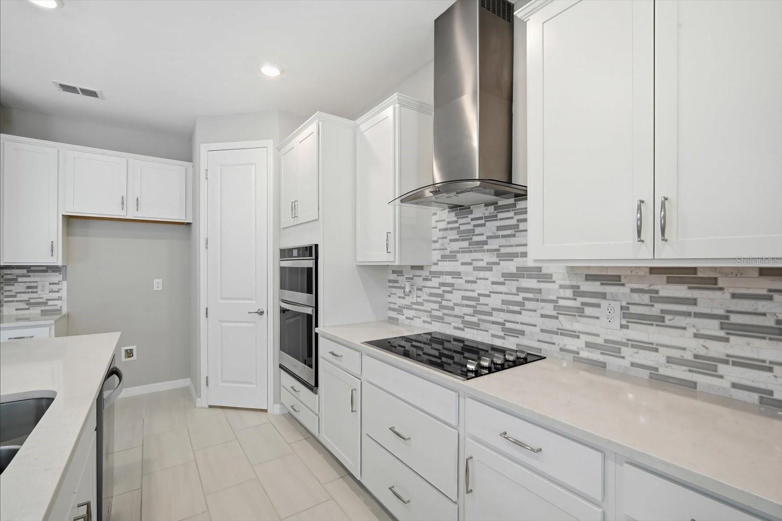 9107 RALLY SPRING LOOP, WESLEY CHAPEL, FL — photo 16