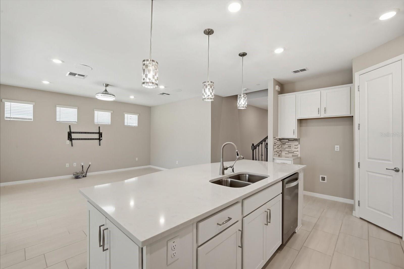 9107 RALLY SPRING LOOP, WESLEY CHAPEL, FL — photo 17