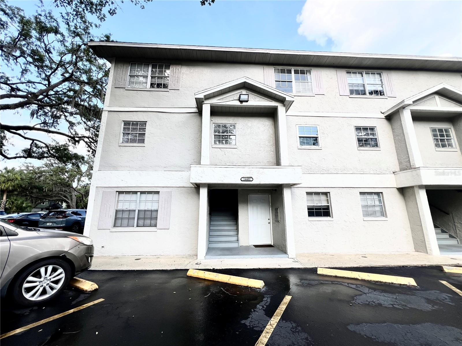 14402 REUTER STRASSE CIR #223, TAMPA, FL