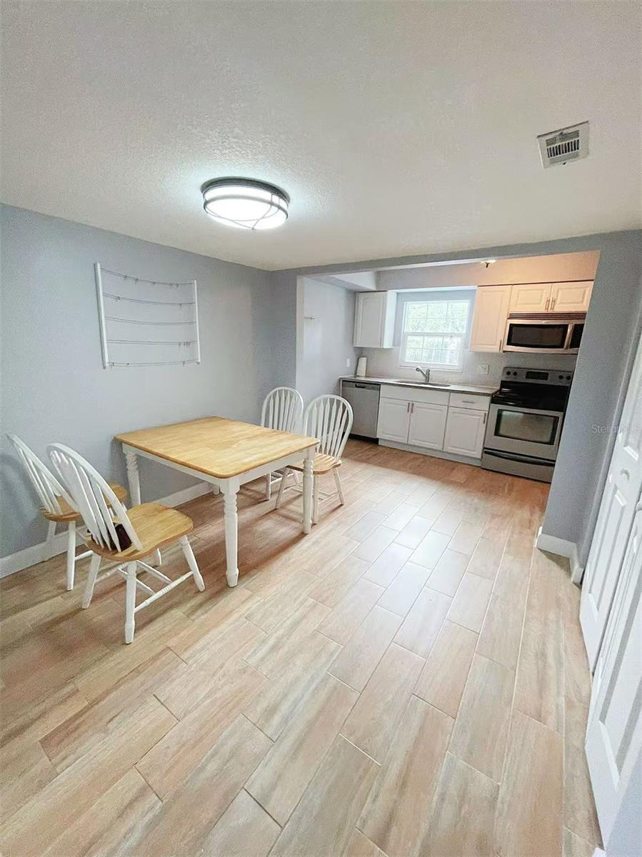 14402 REUTER STRASSE CIR #223, TAMPA, FL — photo 5