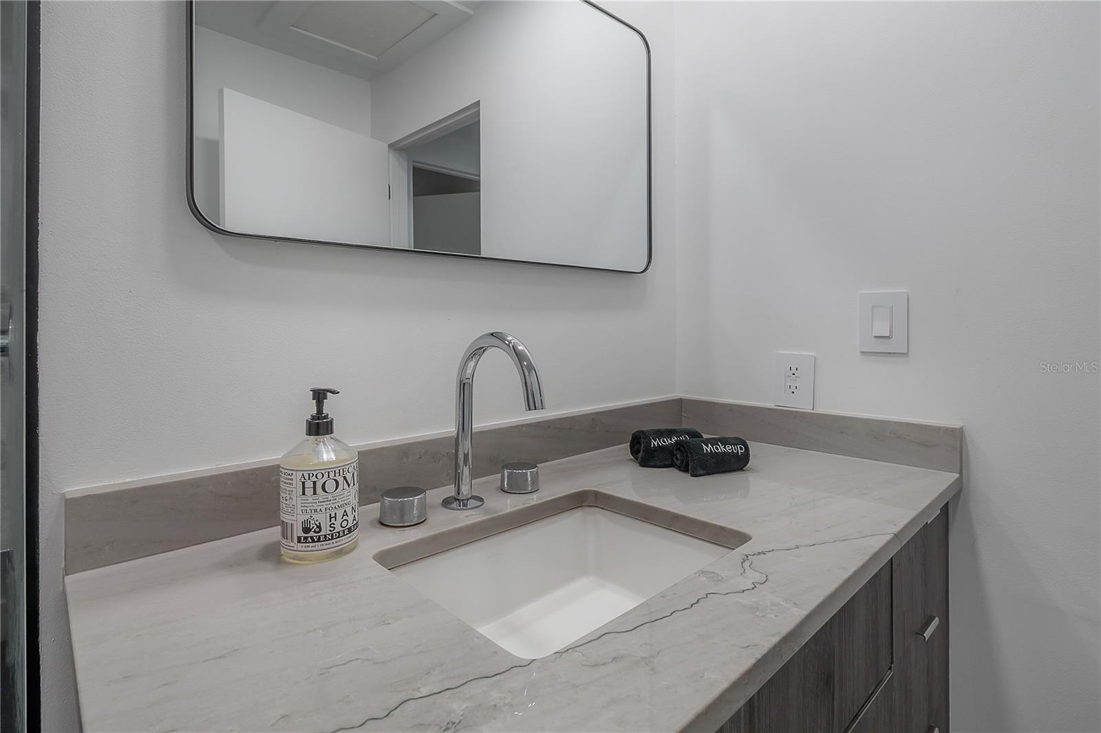 8757 BAY POINTE DR, TAMPA, FL — photo 25