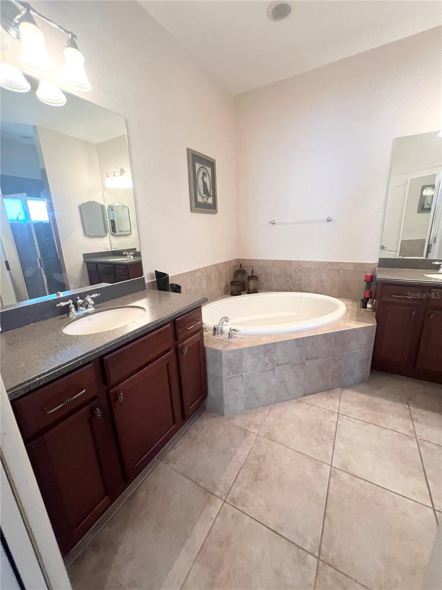 2344 CARAWAY DR, VENICE, FL — photo 48