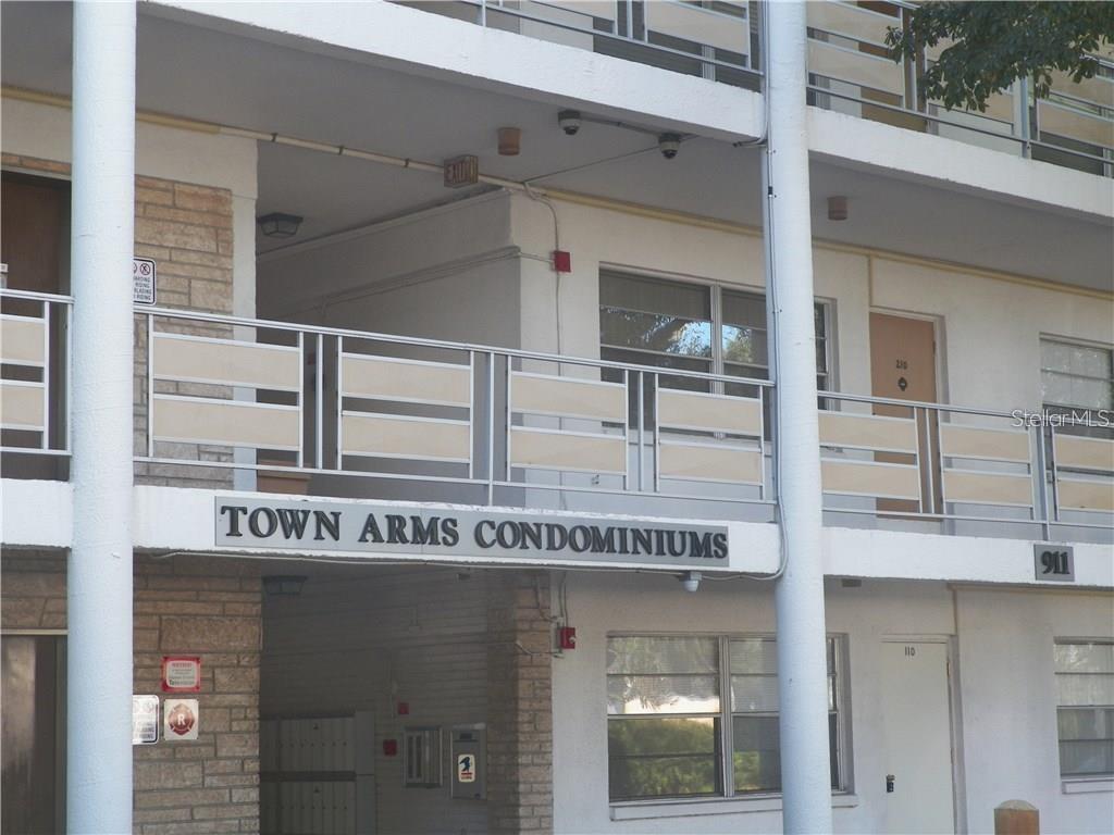 911 WASHINGTON AVE #304, LARGO, FL
