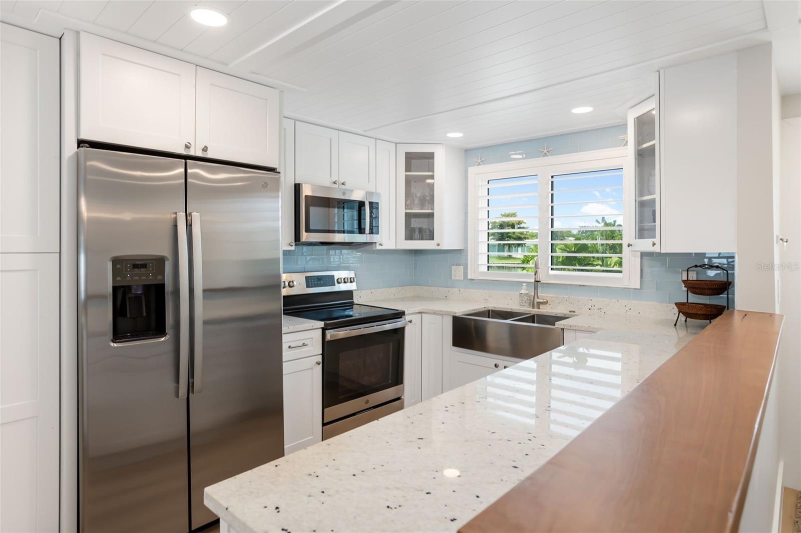 546 SPANISH DR S, LONGBOAT KEY, FL — photo 7