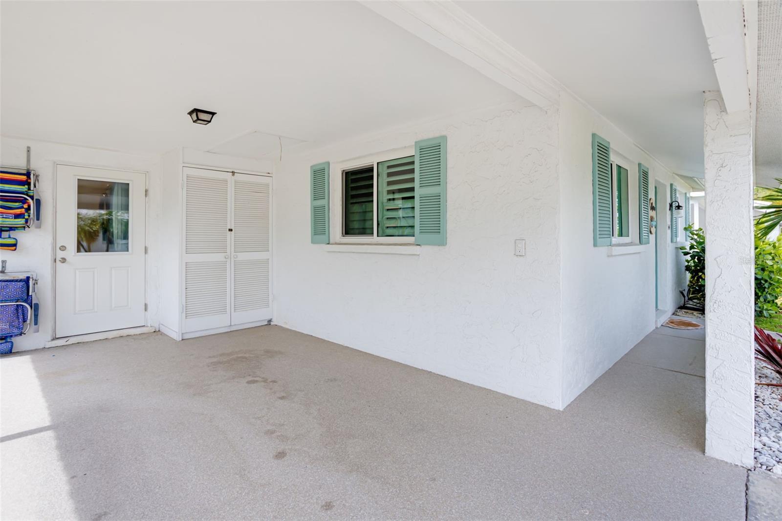 546 SPANISH DR S, LONGBOAT KEY, FL — photo 37