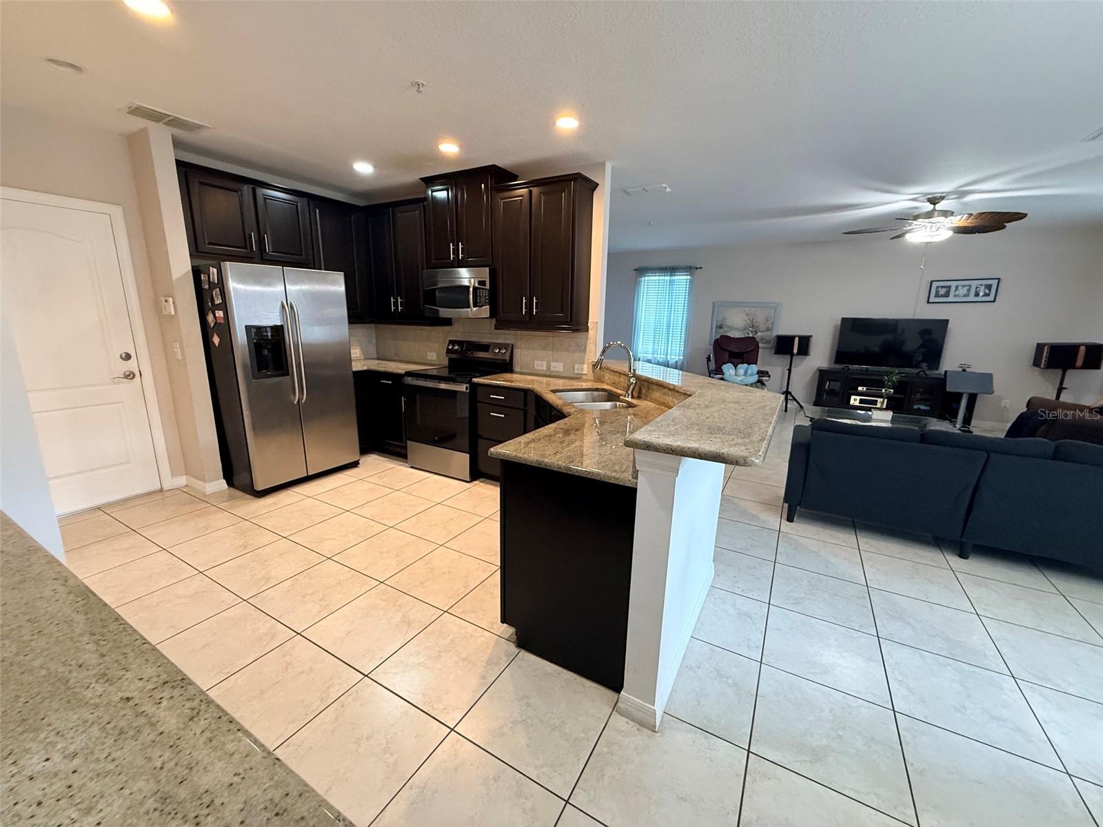 2084 WATER TUPELO WAY, OCOEE, FL — photo 9
