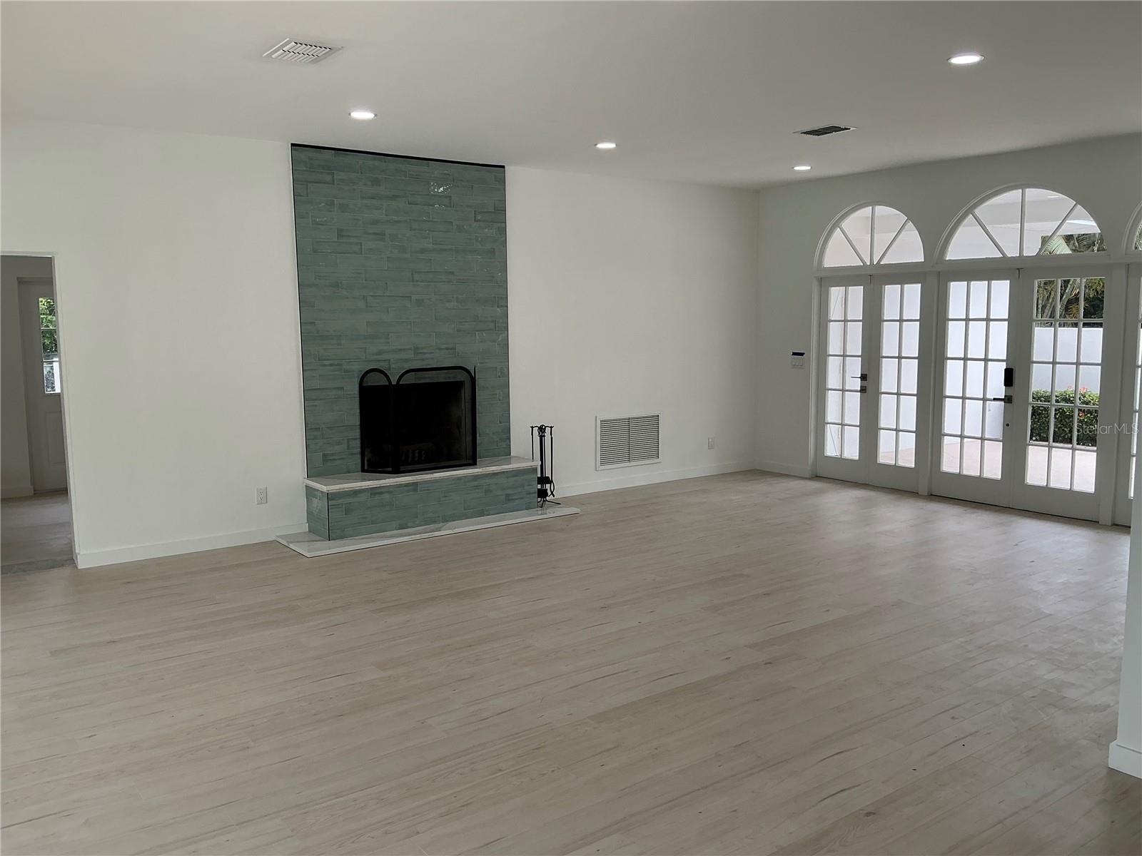 502 MAGELLAN DR, SARASOTA, FL — photo 12
