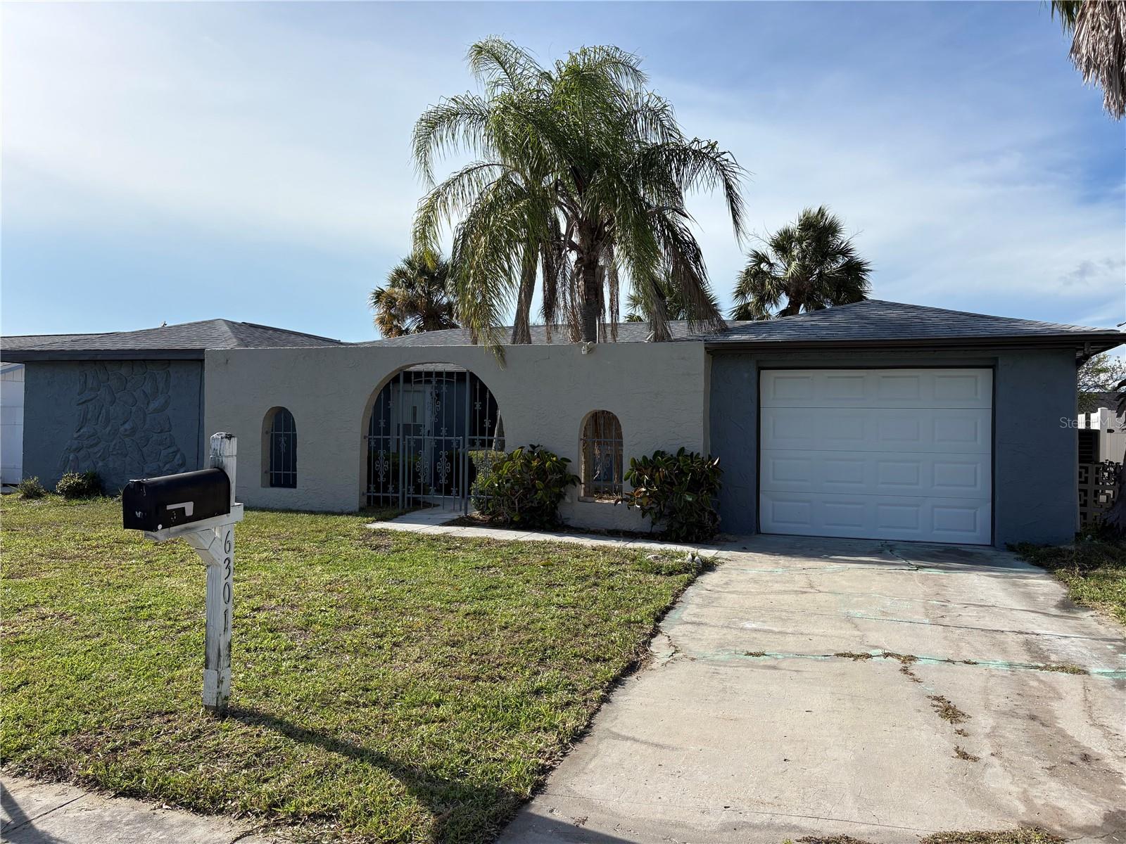 6301 SEABREEZE DR, PORT RICHEY, FL — photo 2