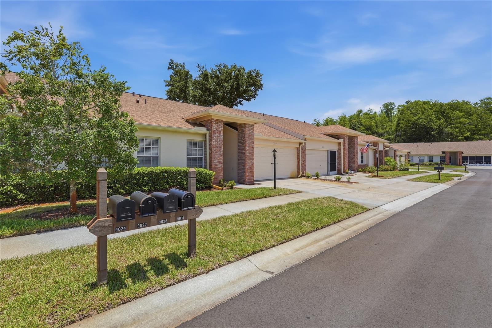 9031 WARWICK LN #9031, NEW PORT RICHEY, FL — photo 2