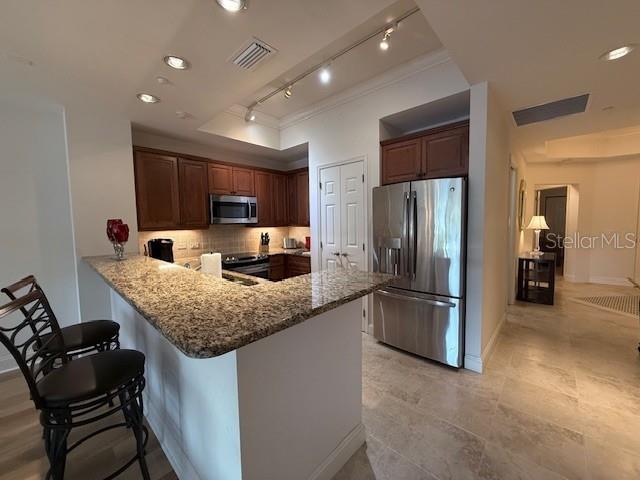 7710 LAKE VISTA CT #302, LAKEWOOD RANCH, FL — photo 2