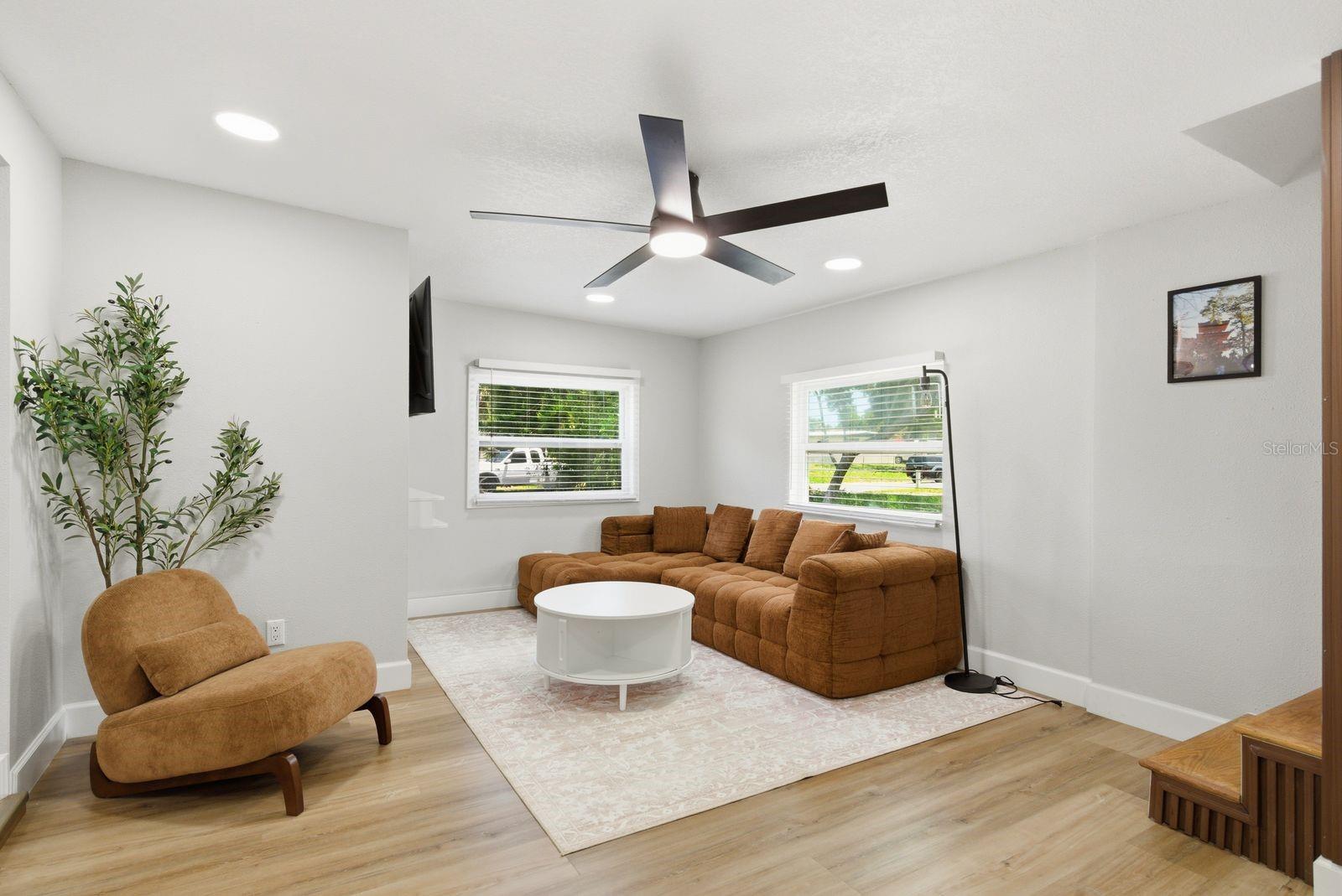 8274 ROSE TER, SEMINOLE, FL — photo 3