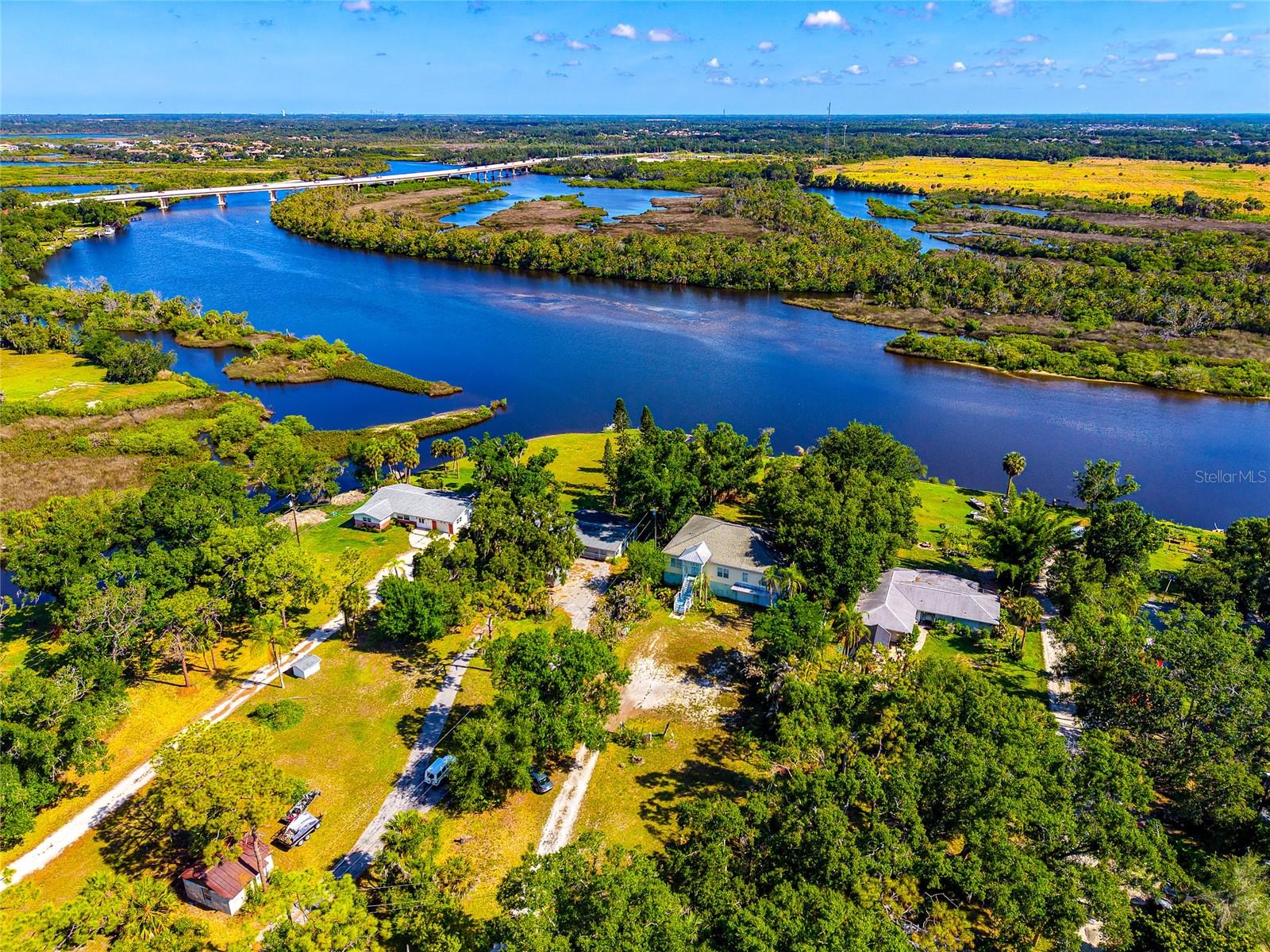 11903 UPPER MANATEE RIVER RD, BRADENTON, FL