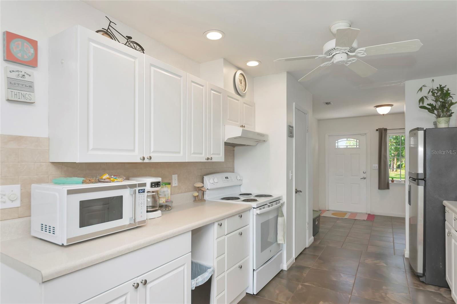11903 UPPER MANATEE RIVER RD, BRADENTON, FL — photo 13