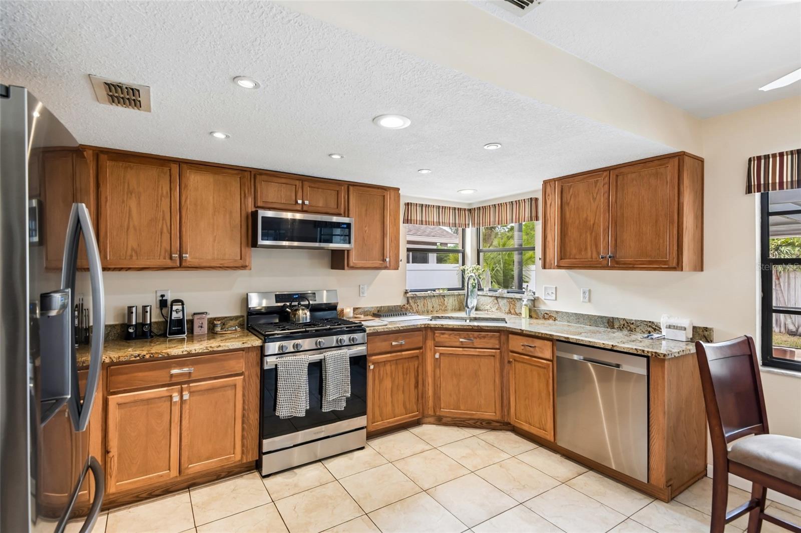 12596 93RD WAY, LARGO, FL — photo 9