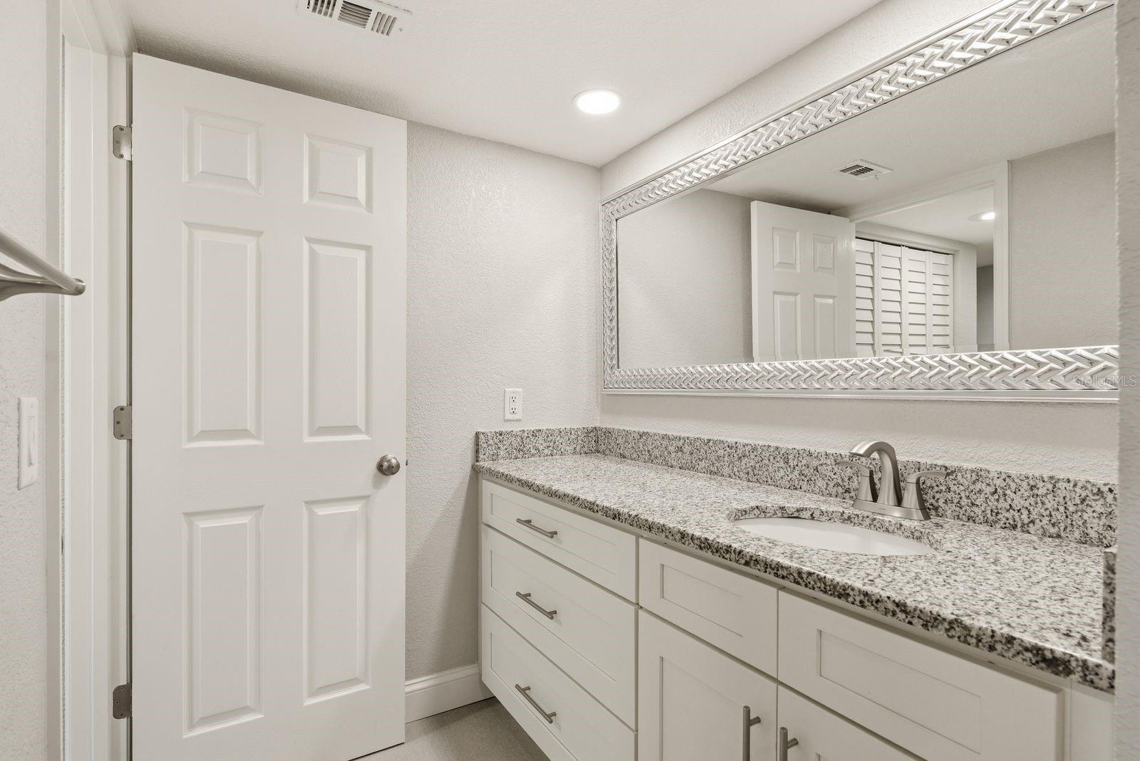 125 MARINER DR #125, TARPON SPRINGS, FL — photo 22