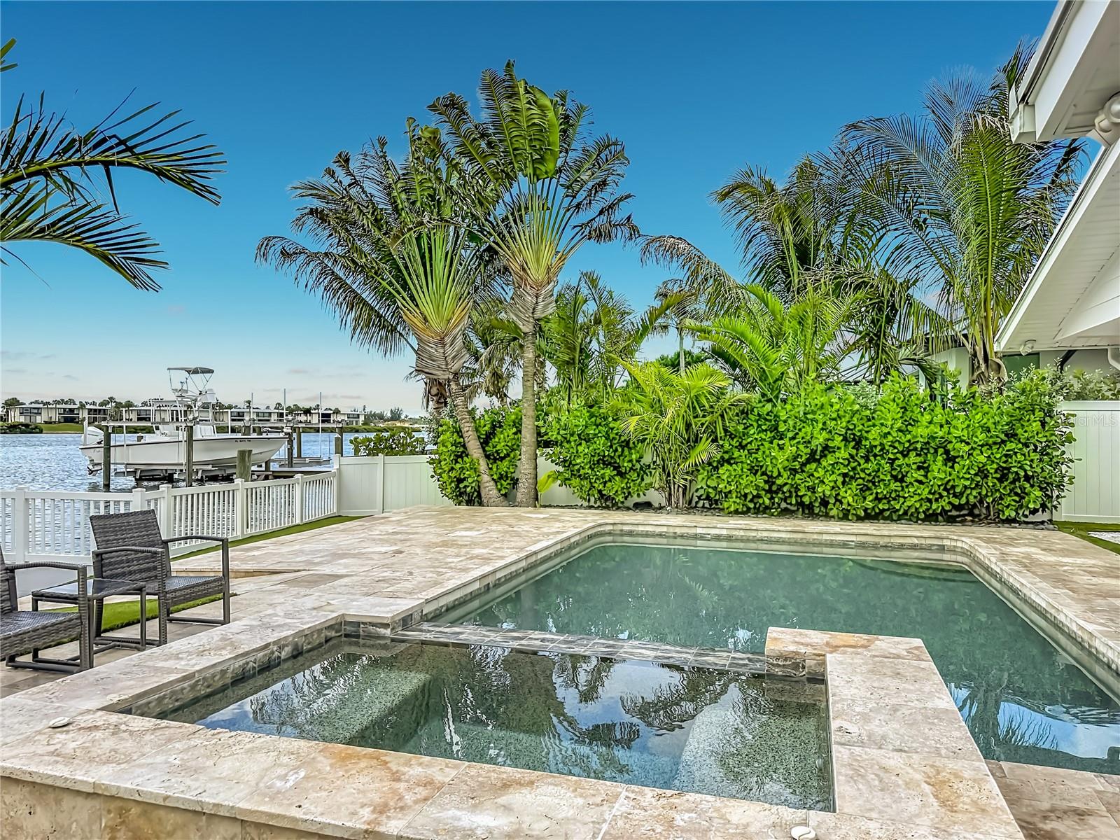 605 KEY ROYALE DR, HOLMES BEACH, FL — photo 9