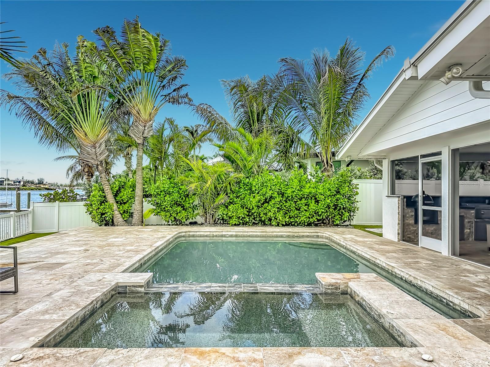 605 KEY ROYALE DR, HOLMES BEACH, FL — photo 10