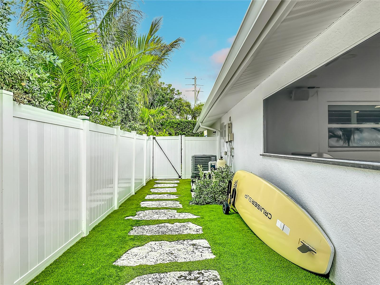 605 KEY ROYALE DR, HOLMES BEACH, FL — photo 18