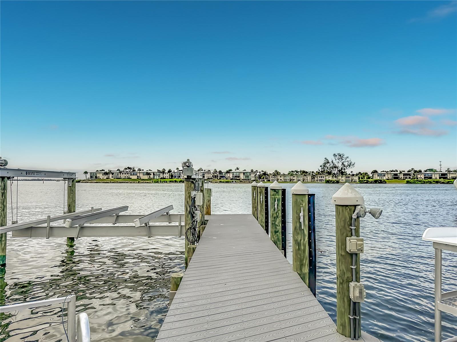 605 KEY ROYALE DR, HOLMES BEACH, FL — photo 22