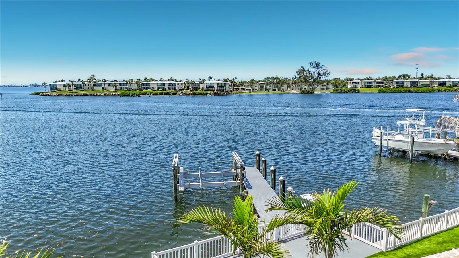 605 KEY ROYALE DR, HOLMES BEACH, FL — photo 25