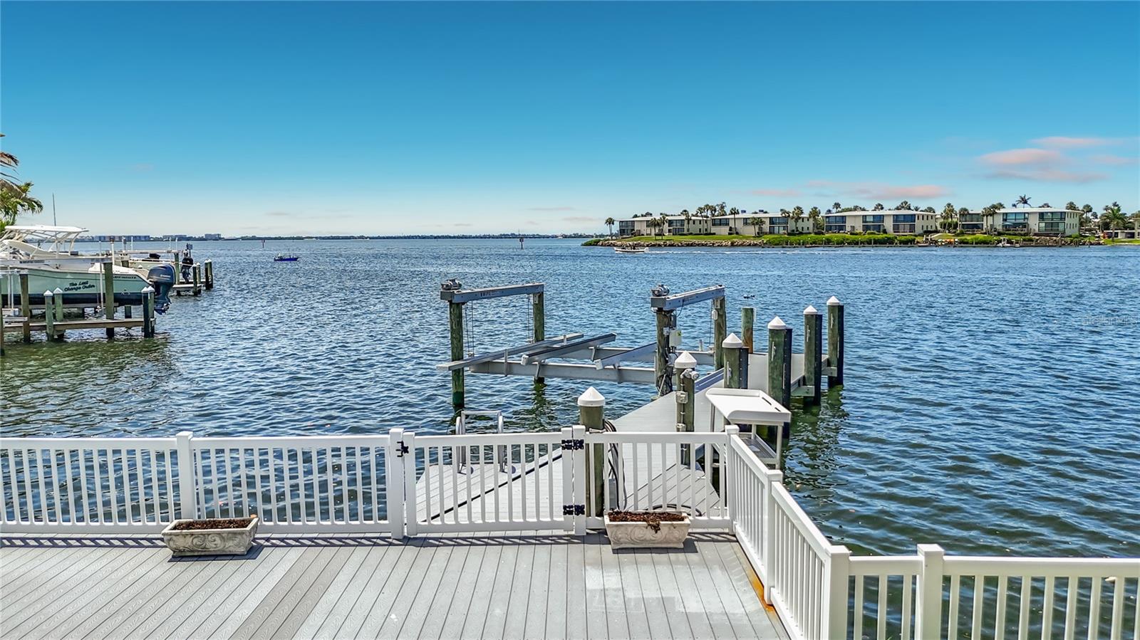 605 KEY ROYALE DR, HOLMES BEACH, FL — photo 27