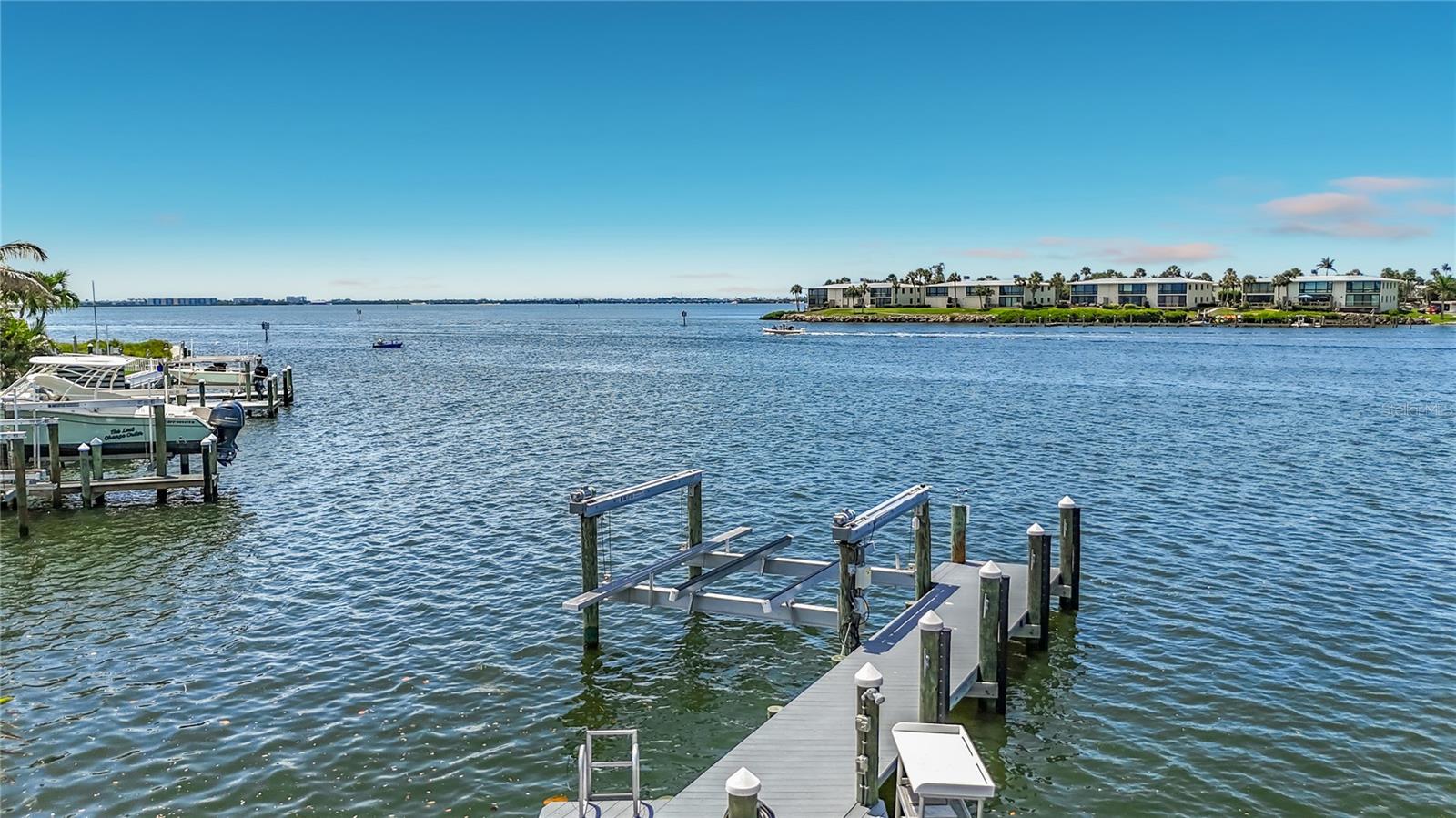 605 KEY ROYALE DR, HOLMES BEACH, FL — photo 28
