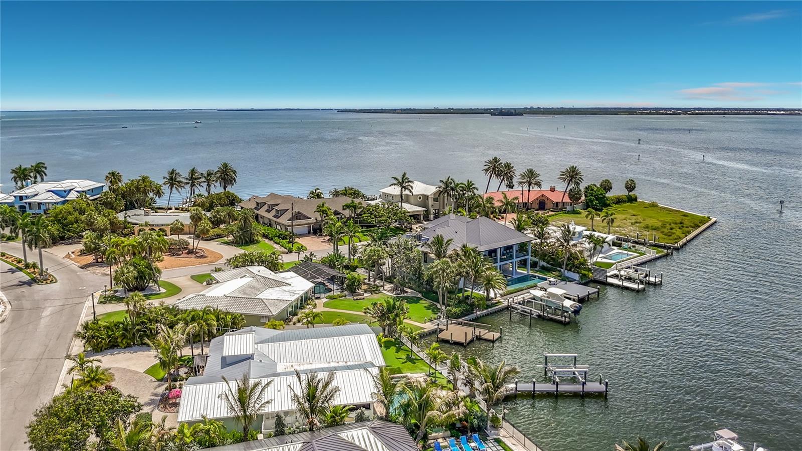 605 KEY ROYALE DR, HOLMES BEACH, FL — photo 93